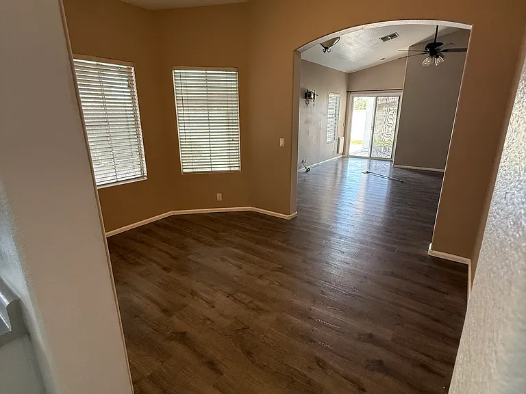 17617 N Larkspur Ln — Photo 9
