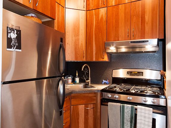 2nd image of 509 E 83rd St