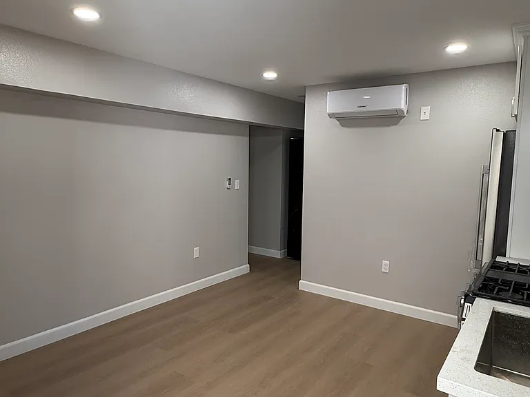17318 Napa Cir — Photo 3