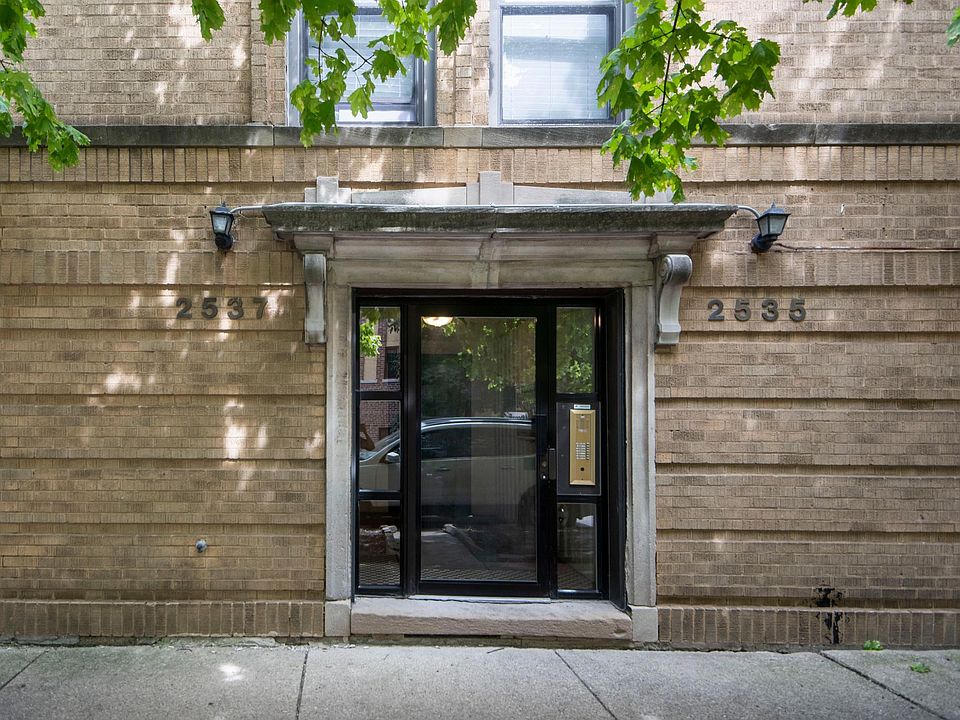 2nd image of 2535 N Seminary Ave #G