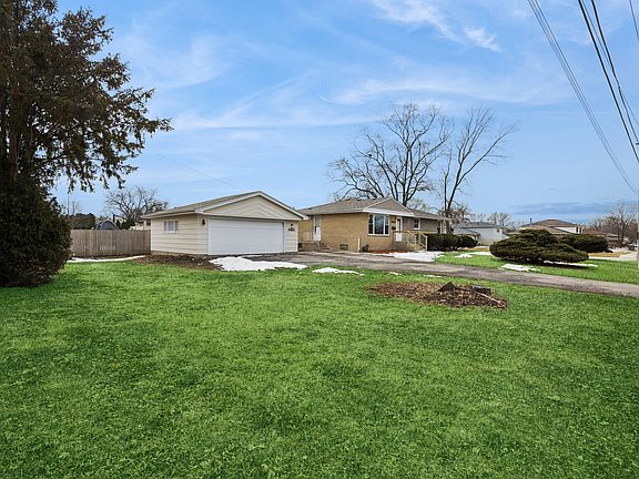 3rd image of 6425 177th St