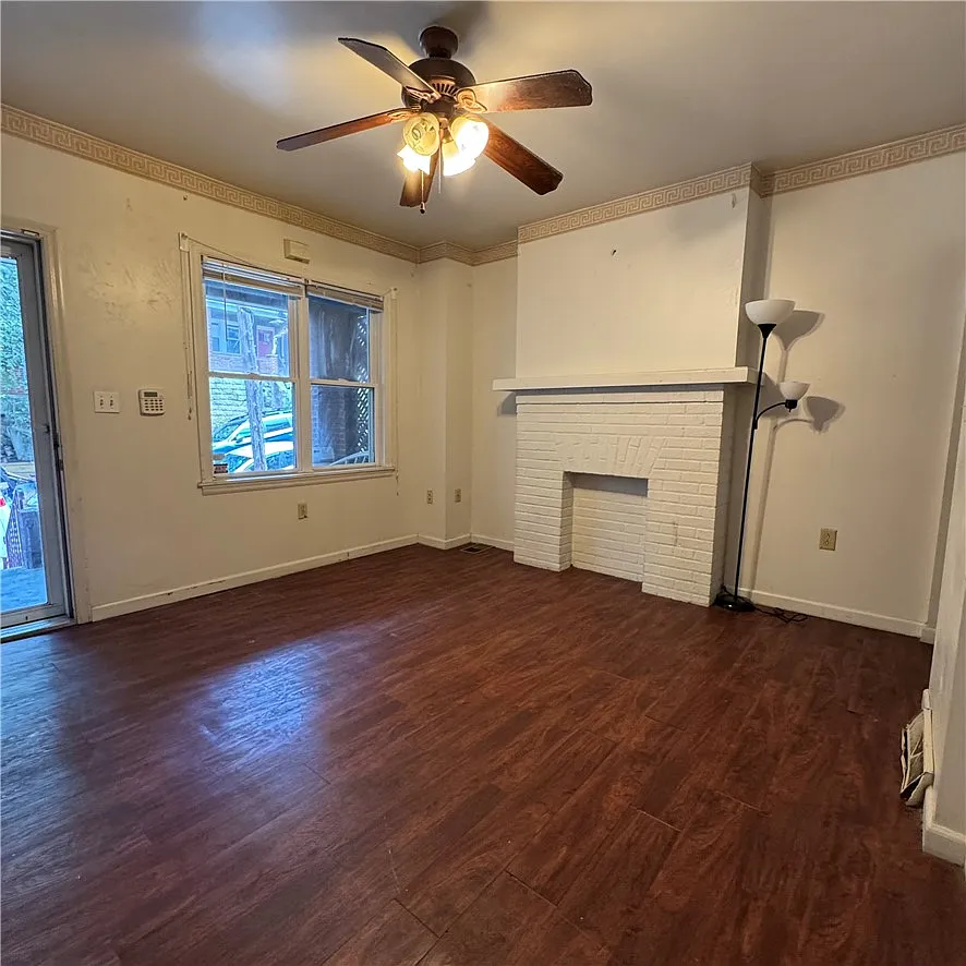 4 bed, 1066 sqft, $3,100 — Photo 4