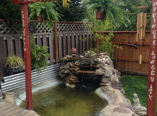 402 Sunset Ct, Amity, OR 97101