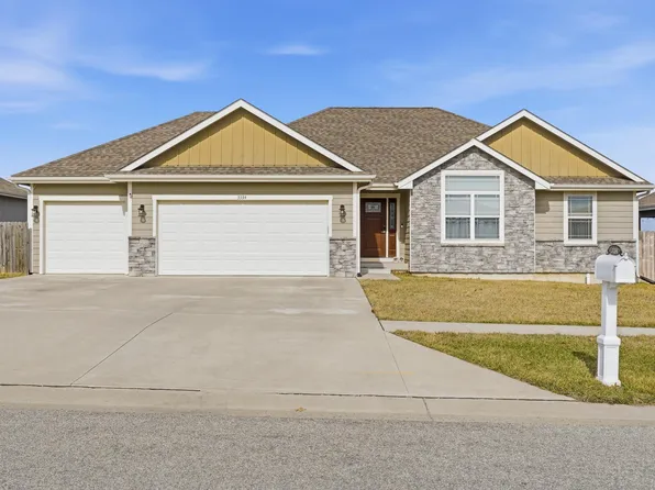 3334 SW 43rd St, Topeka, KS 66610