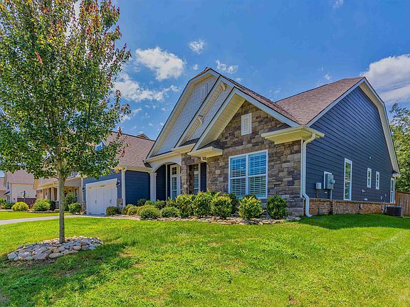 2nd image of 202 Glencairn Ct