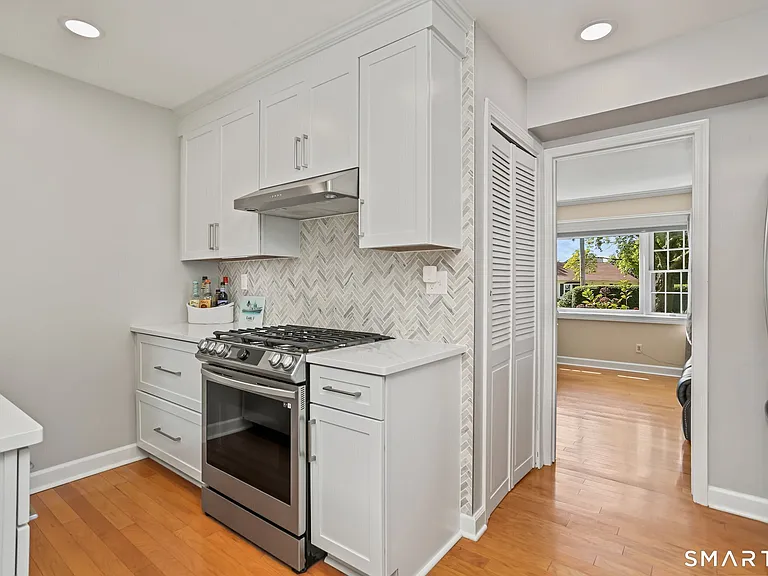 118 Lloyd Dr — Photo 12
