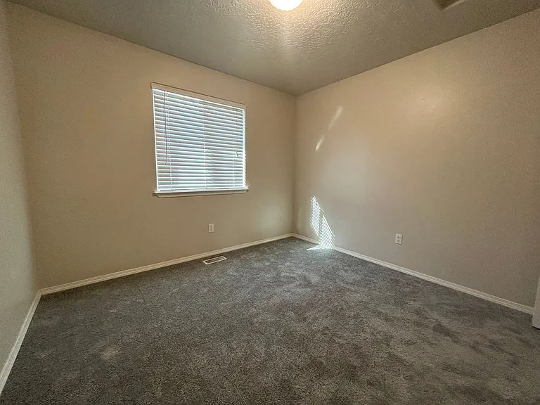 115 E Cassidy Dr — Photo 15