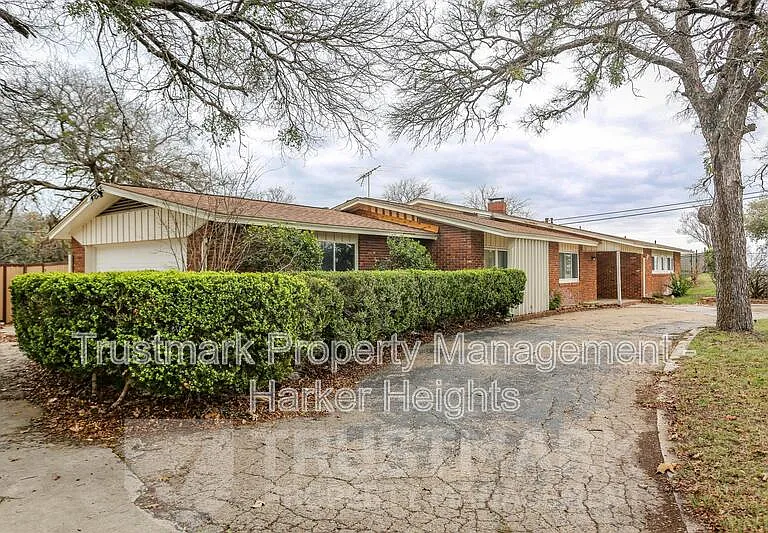 101 Highland Oaks Dr #HIGH101 — Photo 2