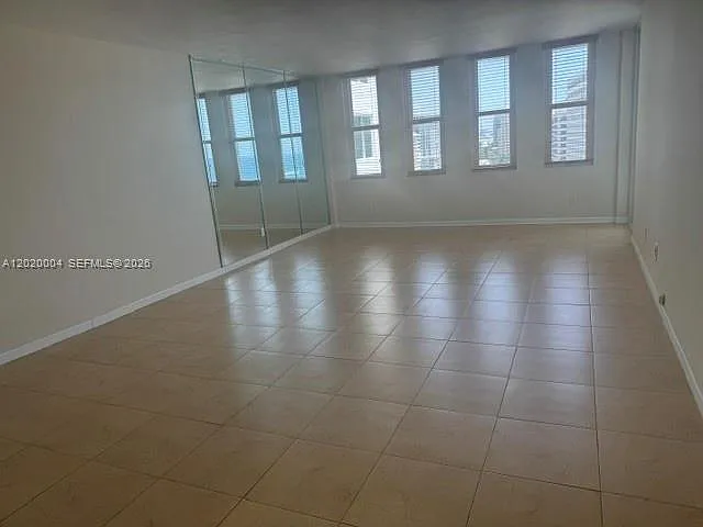 5401 Collins Ave #1213 — Photo 24