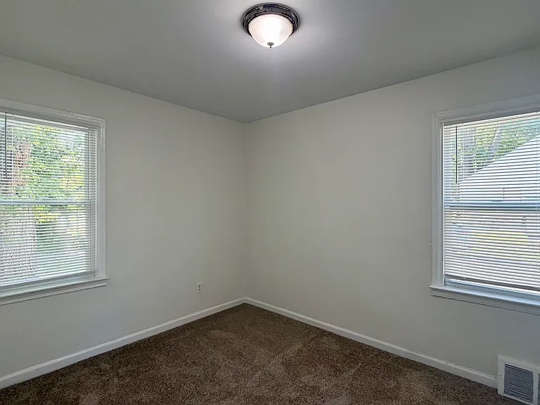 18581 Pierson St — Photo 5