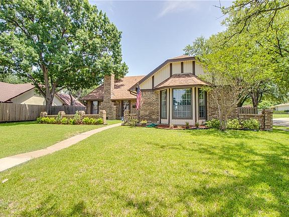 3rd image of 3020 Manchester Dr