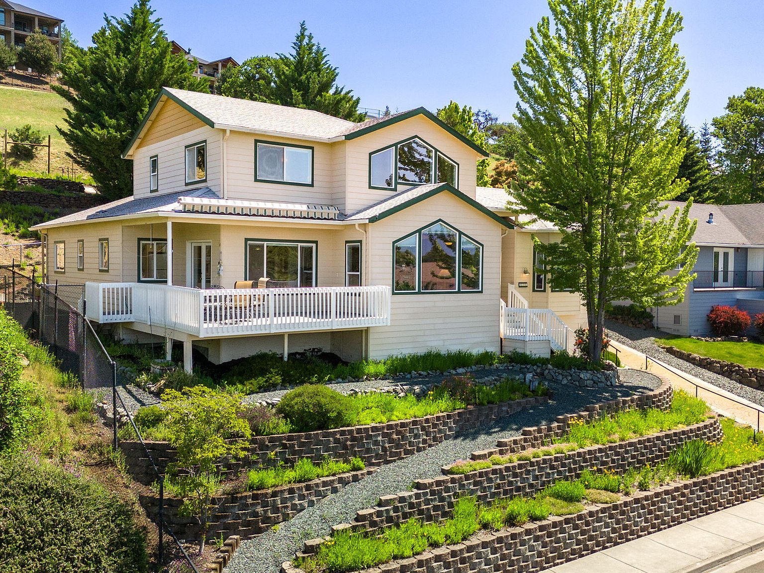 4755 Cloudcrest Dr, Medford, OR 97504 | Zillow