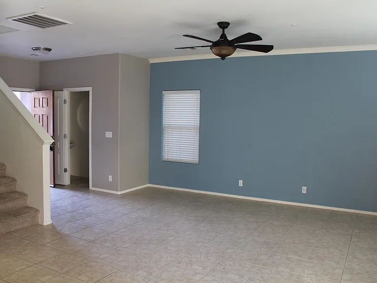 8851 W Dahlia Dr — Photo 4