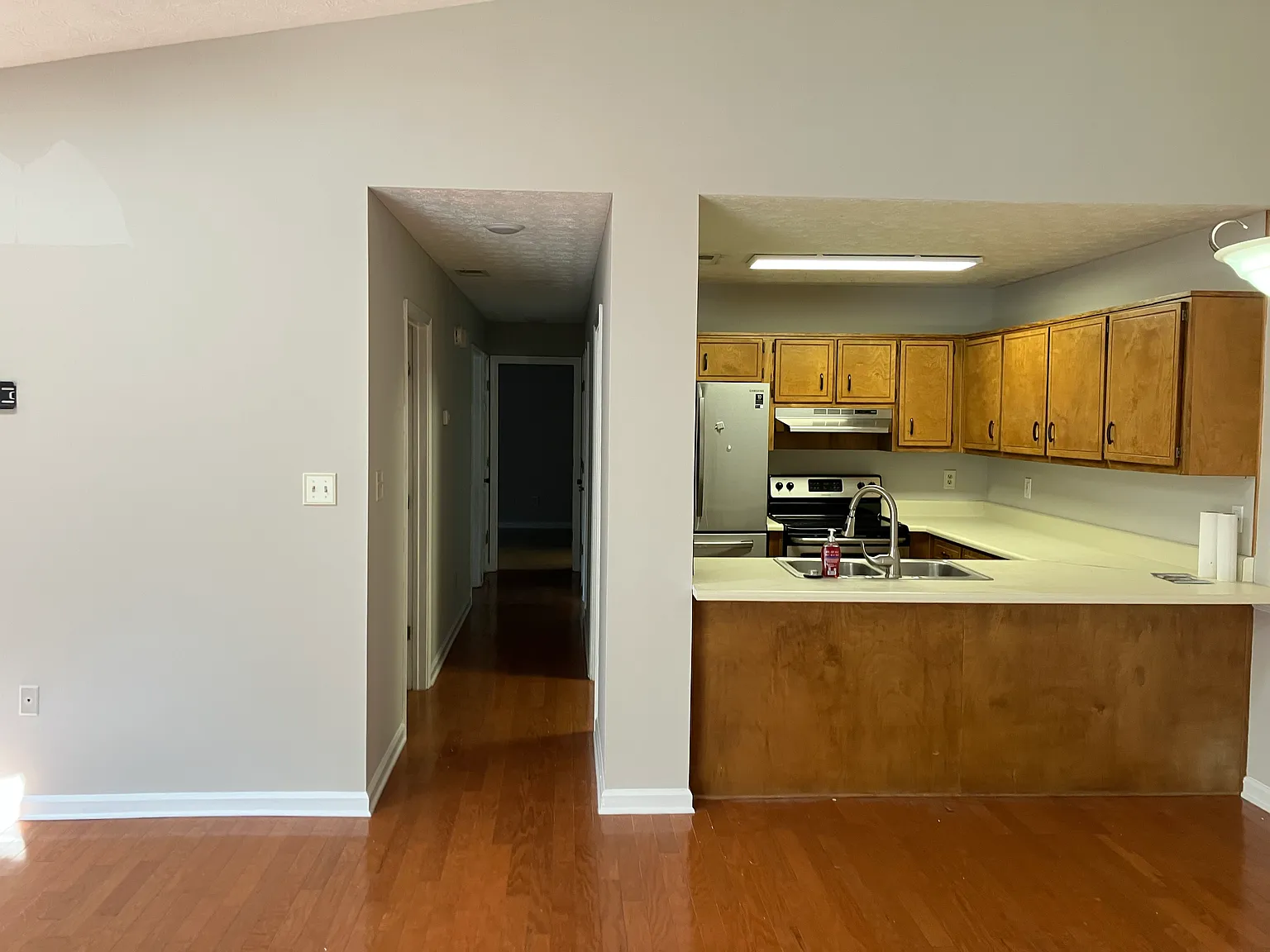 2 bed, 1244 sqft, $1,895 — Photo 3