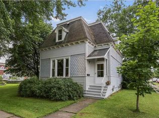 215 Ellis Ave, Oconto, WI 54153