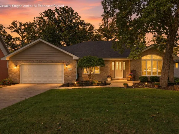 5350 Mount Dr, Schererville, IN 46375