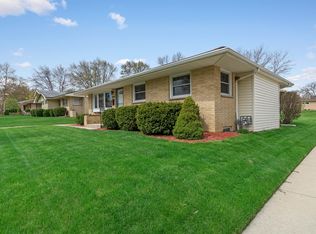 8920 W Burdick Ave, Milwaukee, WI 53227