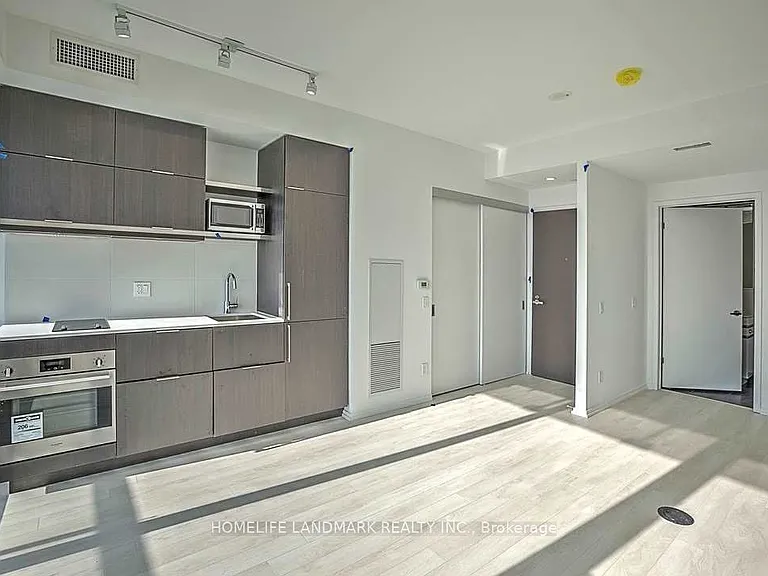 197 Yonge St #5508 — Photo 3