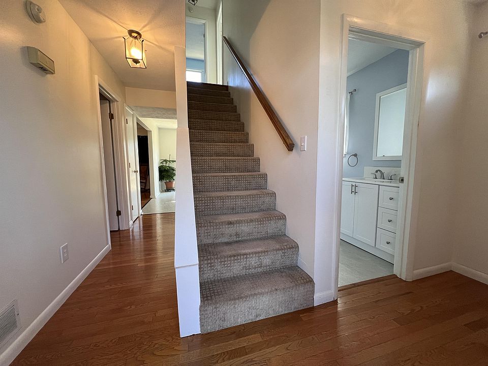1st image of 116 Ridgeley Rd
