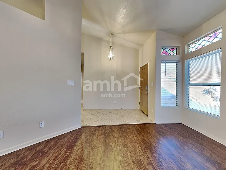 233 W Verano Pl — Photo 8