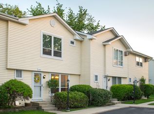 126 Raintree Ct UNIT 2, Aurora, IL 60504