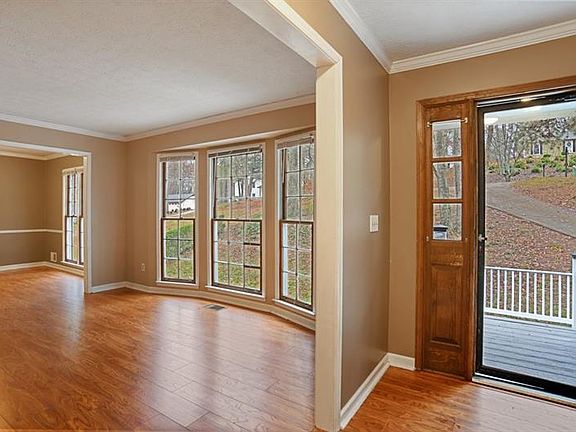 5th image of 3335 Creek Hollow Dr