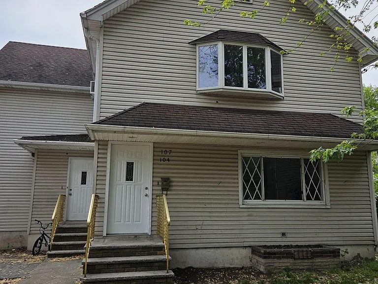 104 River St #1 — Photo 1