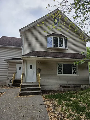 104 River St #1 Photo 1