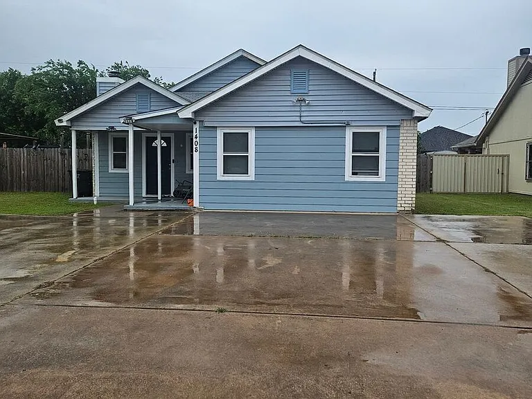 1408 Westway Dr — Photo 1