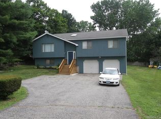 15B Pocono Ln, Danbury, CT 06810