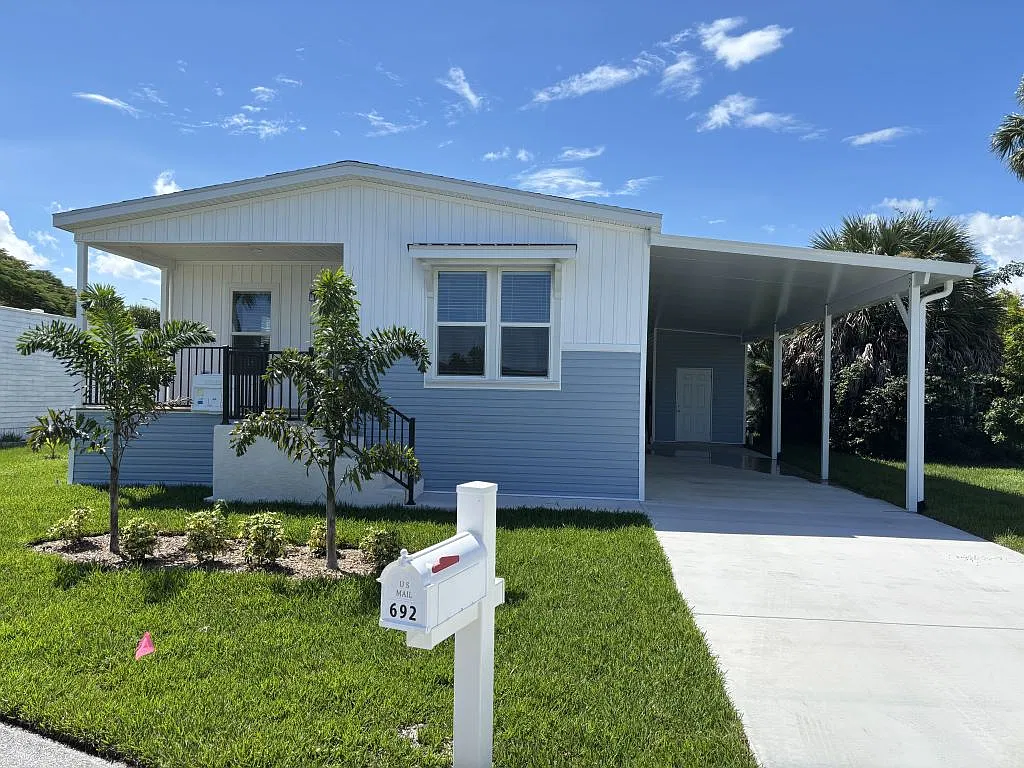3 bed, 2.0 bath, 1356 sqft, $2,199 — Photo 1