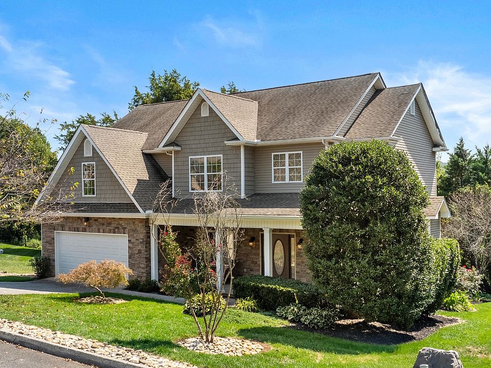 1st image of 10442 Ivy Hollow Dr