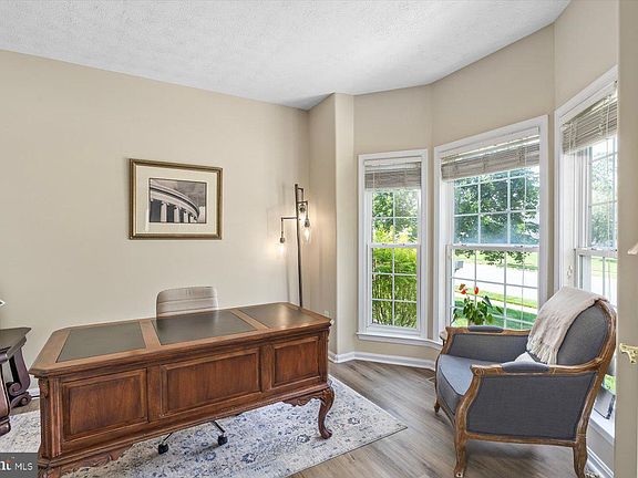 5th image of 1104 Century Oak Dr
