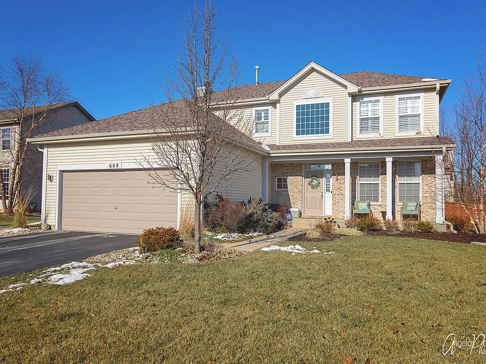 1st image of 608 W Fairborn Ln