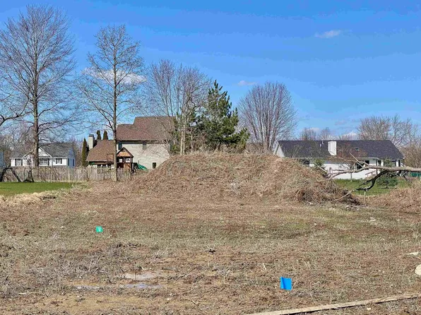 21 Eagle Forest Dr, Freeland, MI 48623