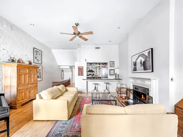 129 West 70th Street image 9 of 15