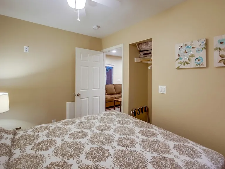 2489 J St — Photo 18