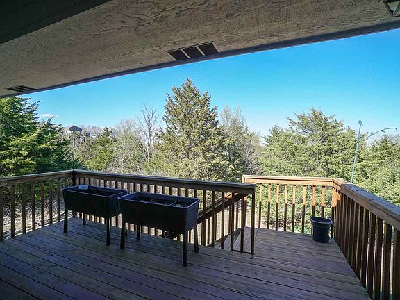 4th image of 5910 Stony Brook Dr