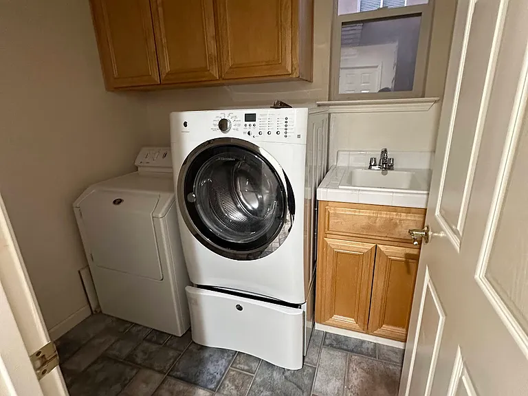 1550 Peregrine Dr — Photo 6