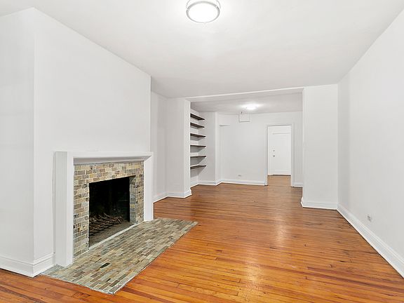 3rd image of 434 W 22nd St #1R