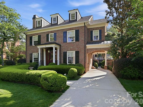 3rd image of 309 Hempstead Pl