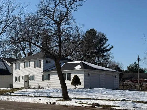 405 Lucile St, Fort Atkinson, WI 53538