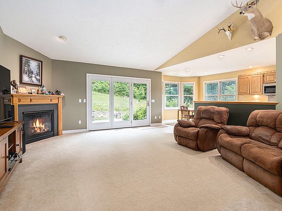 3rd image of 8772 N Riverview Dr