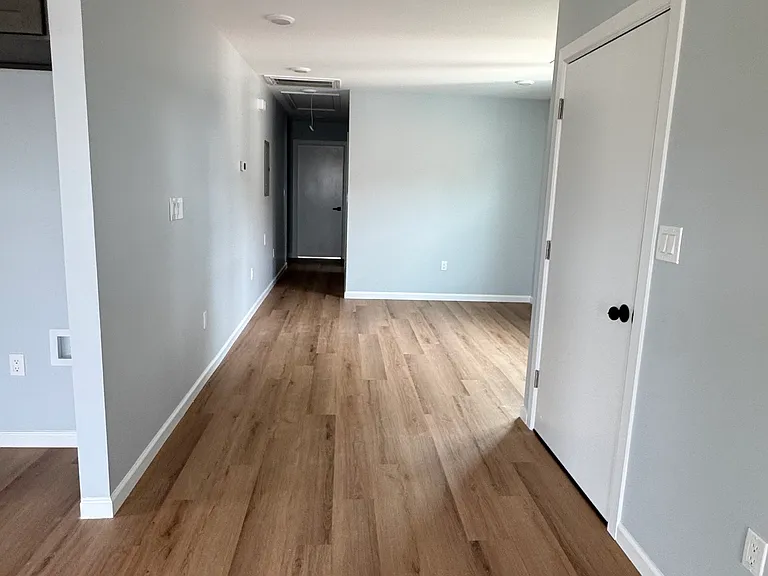 37 Linden St — Photo 4