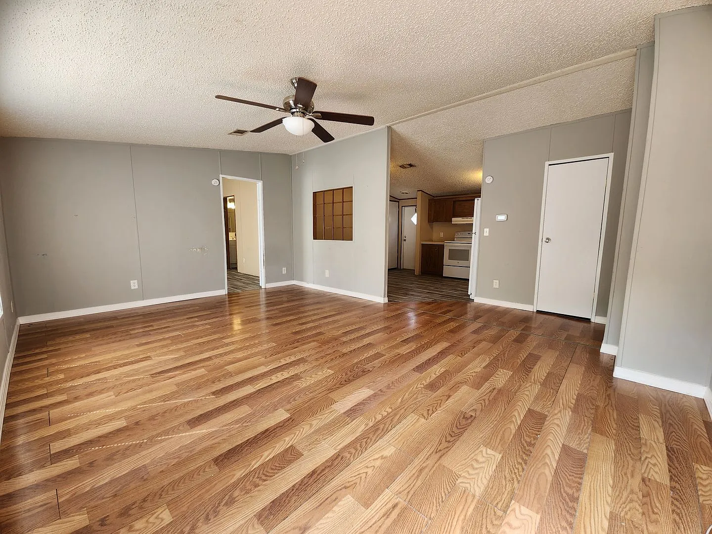 3 Bed, 2 Bath Home on 1/3 Acre No Gas or Water Bills! — Photo 1
