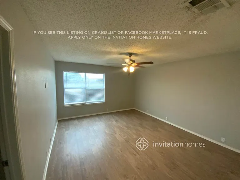 1400 Cloyne Dr — Photo 9