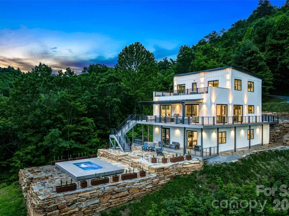 840 Fontana Trace Dr, Almond, NC 28702