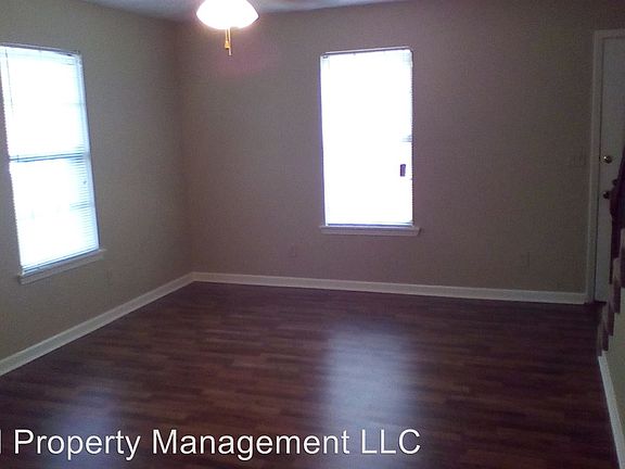 2nd image of 205 Helen Cir #B