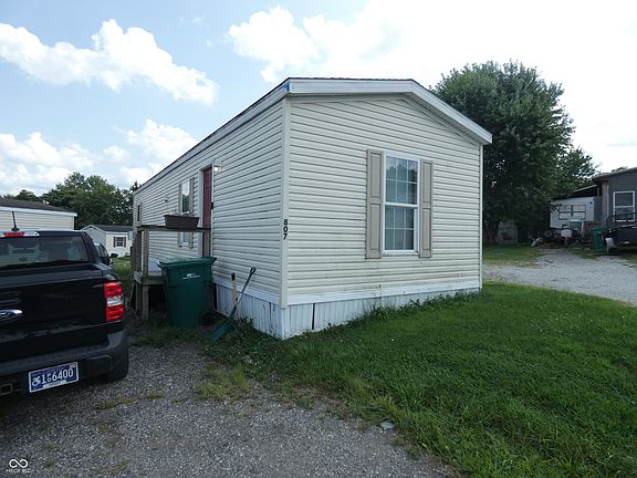 2nd image of 807 Butterfield Trl
