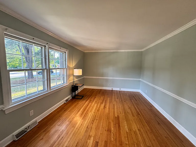 3020 Berkley Dr — Photo 3